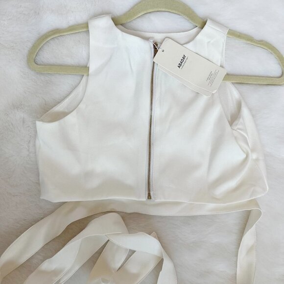 NWT Abaday New Cream Women's Cut Out Crop Top Size Small - Picture 3 of 3